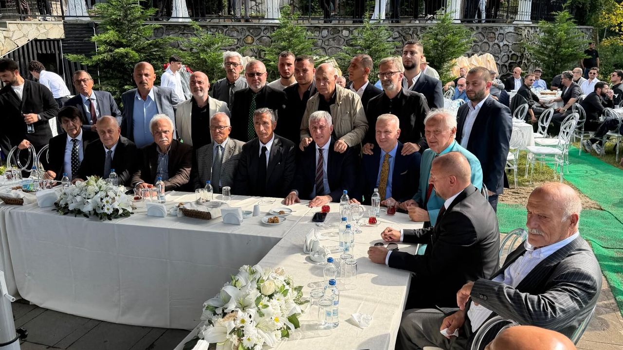 Saral Ailesi ve dostları Sürmene’de buluştu