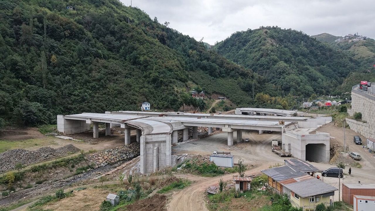 Akçaabat Güney Çevre Yolu’nda çalışmalar sürüyor