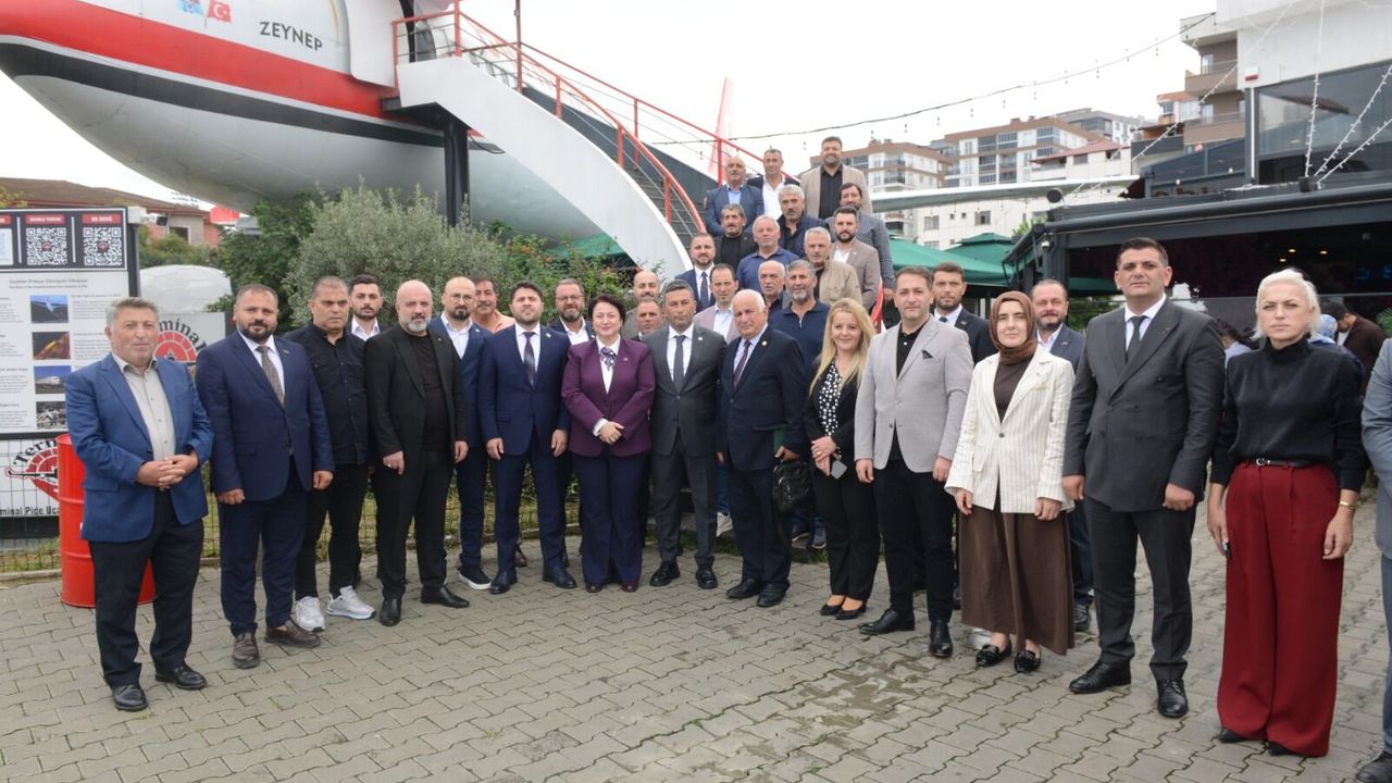 Yomra ve Arsin'de muhtarlar ile gönül gönüle