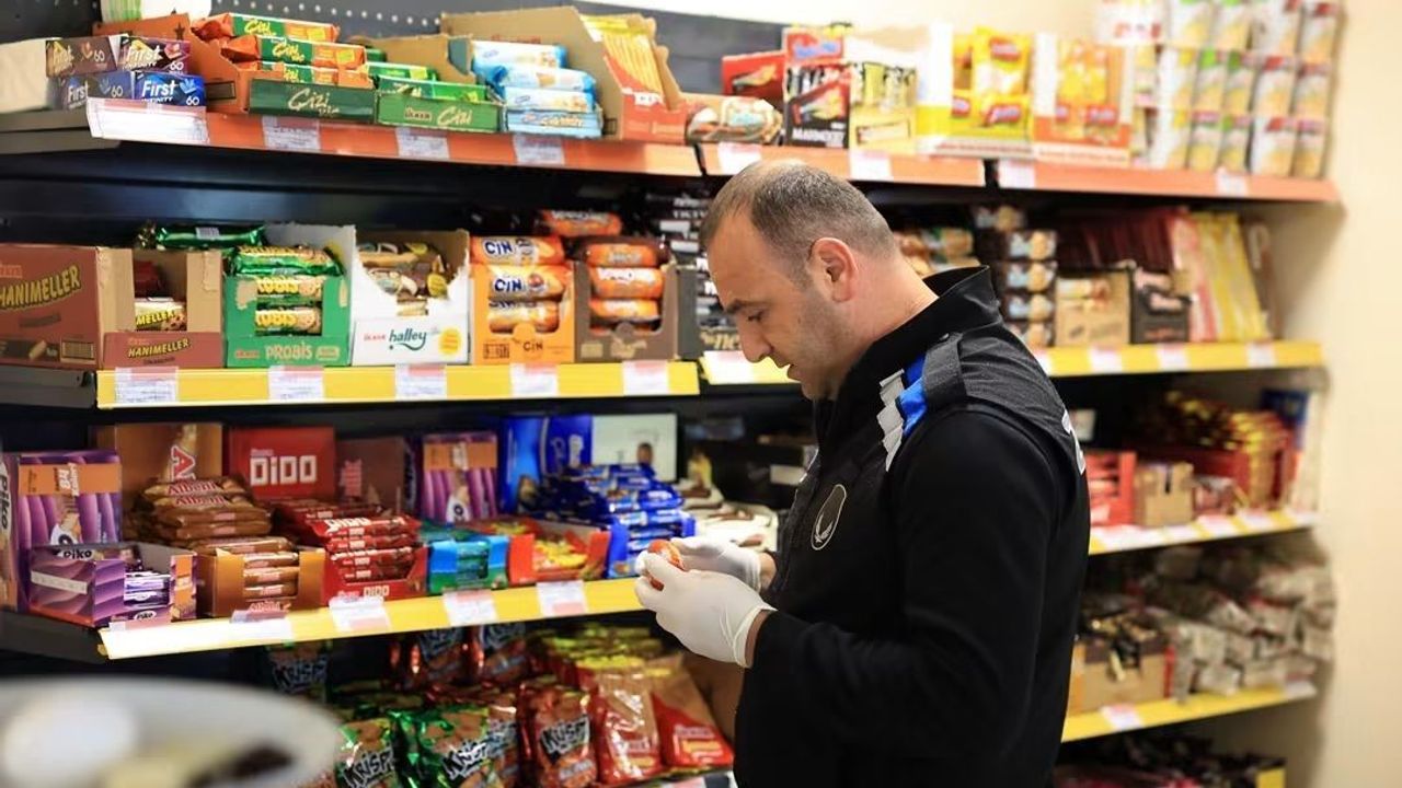 Zabıta ekiplerinden okul kantinlerine gıda ve hijyen denetimi