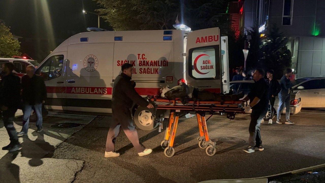 Erzincan'da motosiklet ile otomobil çarpıştı: 1 yaralı