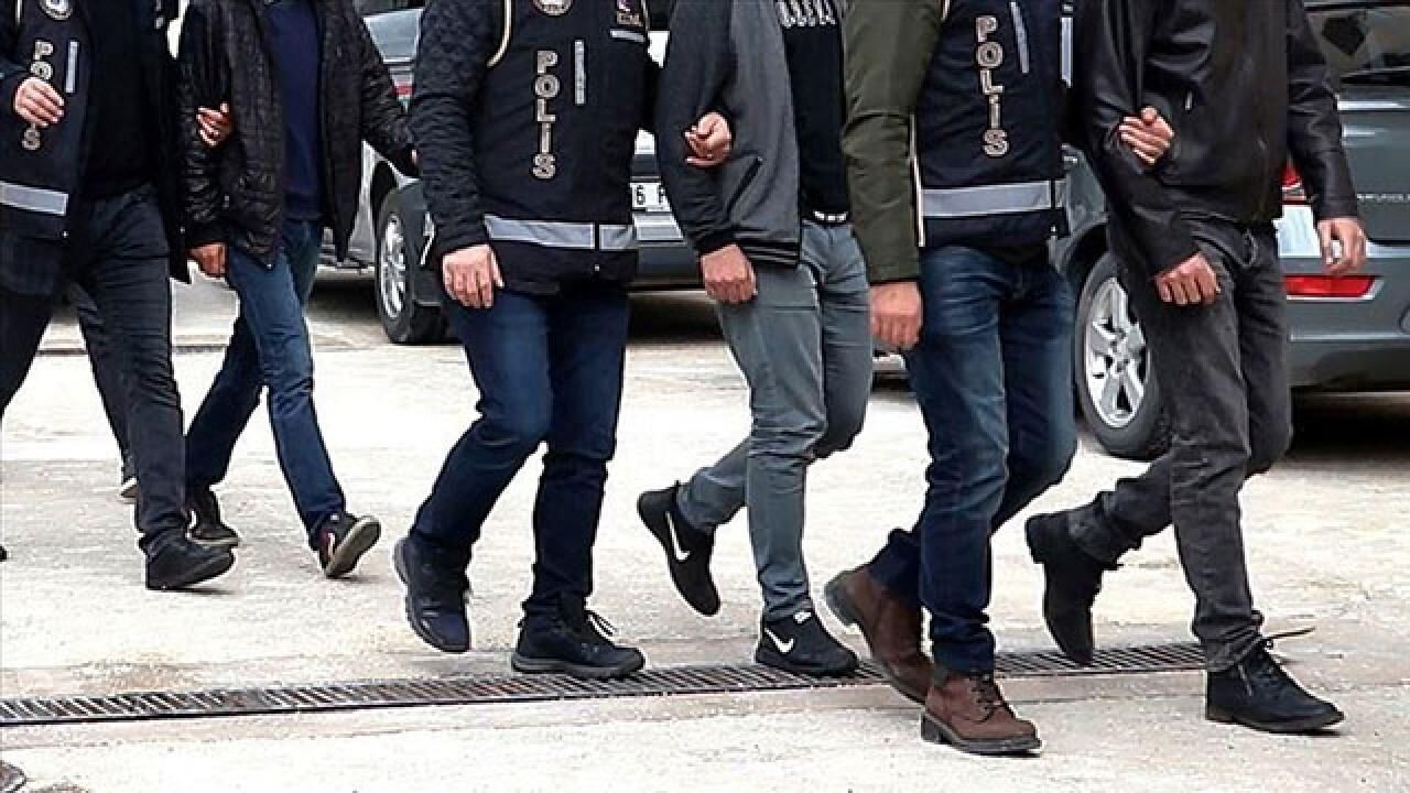 'Dur' ihtarına uymayarak kaçtı, 5 çeşit uyuşturucu ile yakalandı