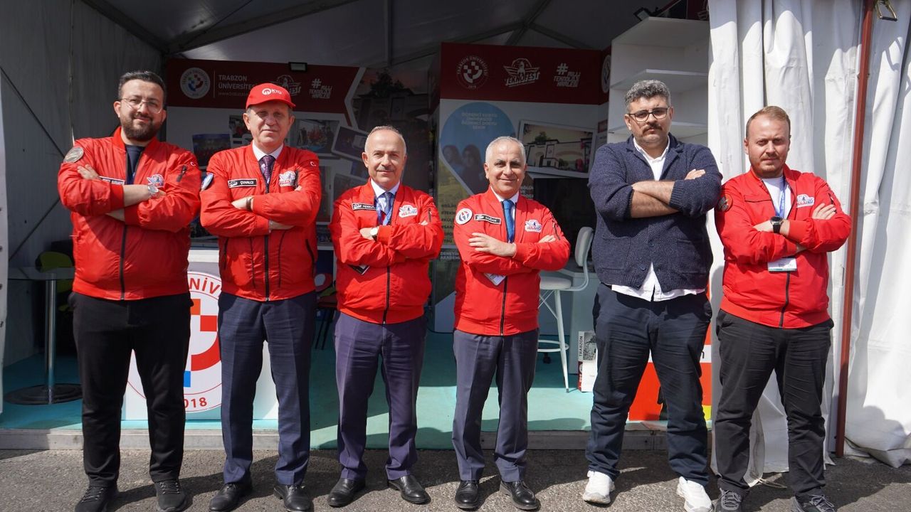 KTÜ Rektörü Prof. Dr. Çuvalcı, TEKNOFEST’te Ziyaretçilerle Buluştu