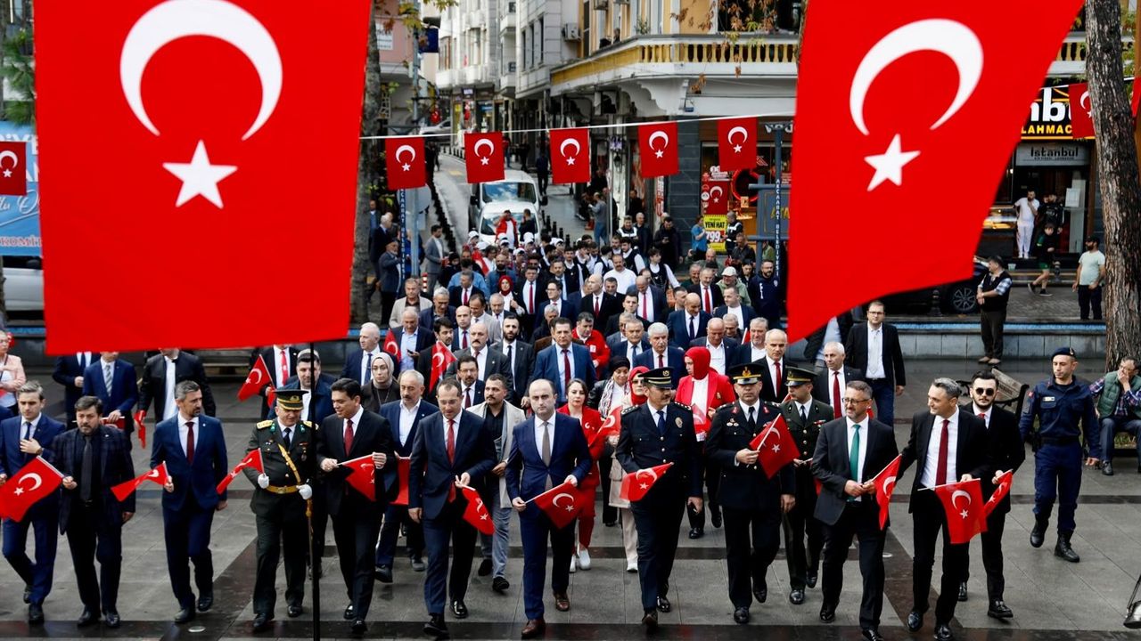 Akçaabat'ta Cumhuriyet coşkusu yaşandı