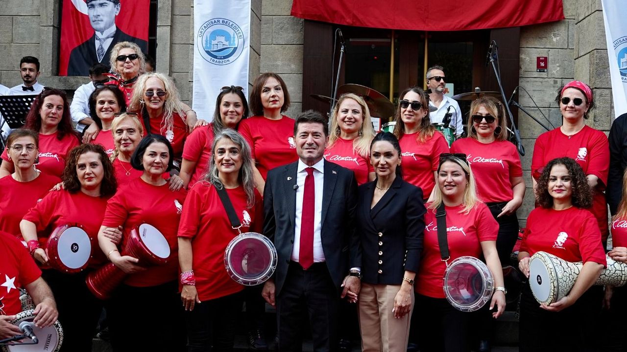 Ortahisar Belediyesi’nden coşkulu Cumhuriyet Bayramı kutlaması