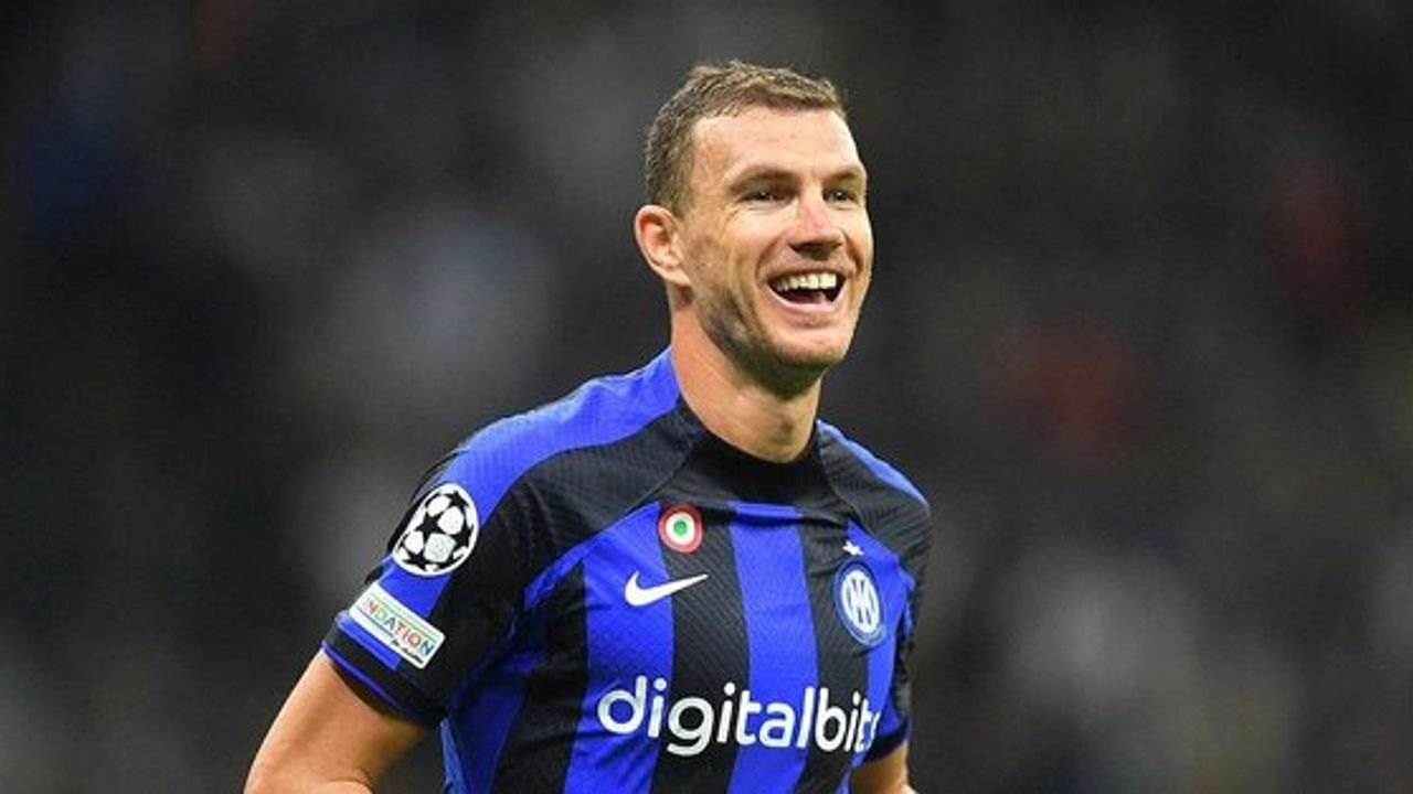 Edin Dzeko, transfer olmak için Trabzonsporlu Visca'dan bilgi aldı!