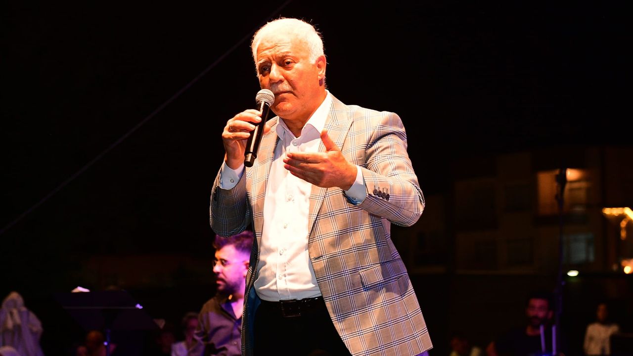 Prof. Dr. Hatipoğlu, Trabzon'da söyleşi düzenledi!