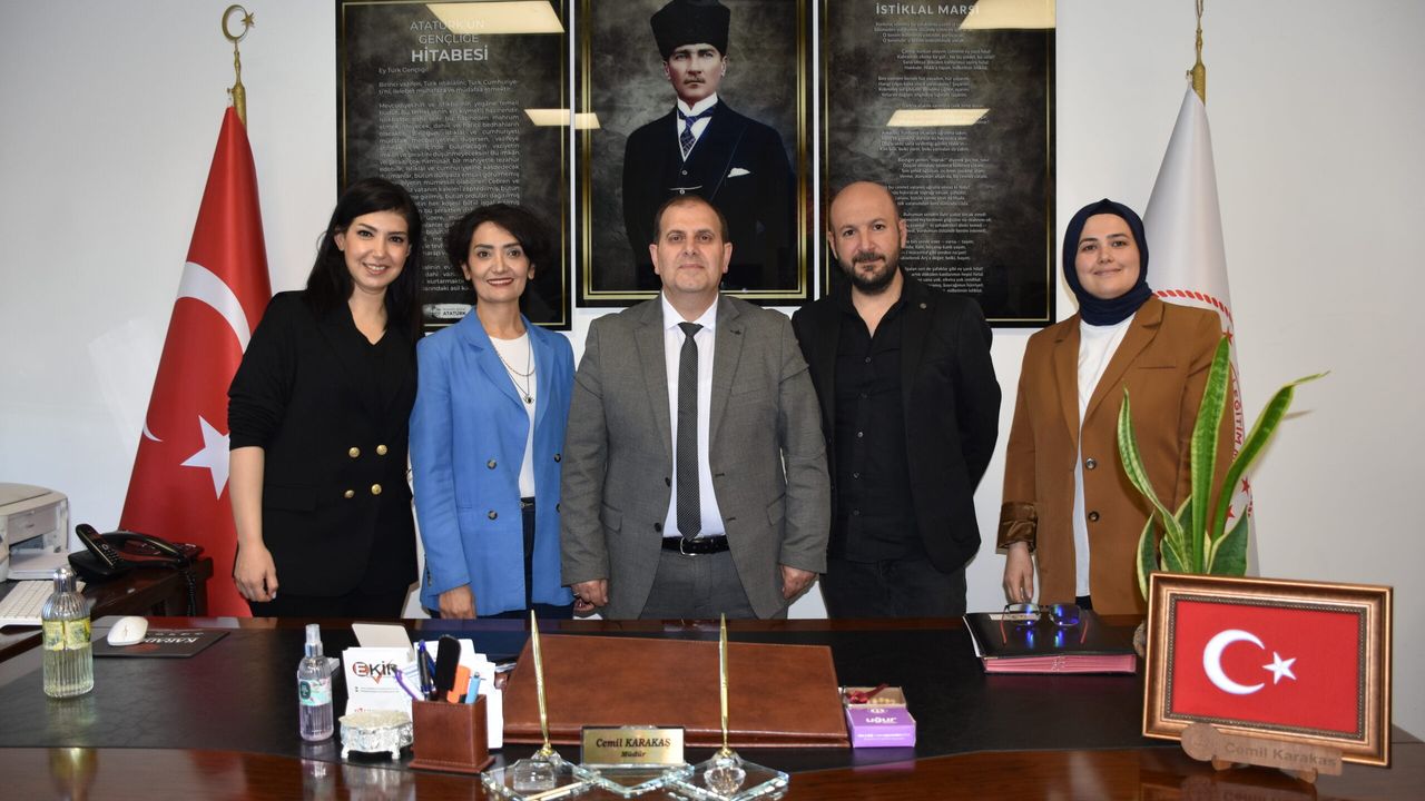 Öğretmenin kaleme aldığı "Dilim Türkçedir Benim" şiirine klip hazırlandı