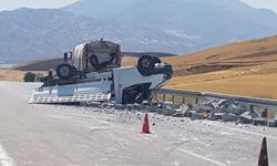 Elazığ’da pikap ile otomobil çarpıştı: 3 yaralı