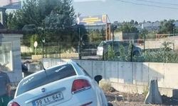 Jandarma karakolu önünde trafik kazası: 1 yaralı