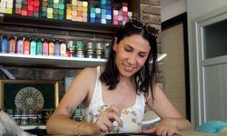 MERSİN - Tekstil mühendisi kadın, yünlerden tablo yapıyor