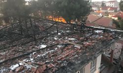 Merzifon'da bir okulun çatısında çıkan yangın söndürüldü