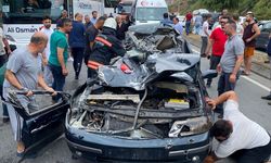 Trabzon'da otomobil ile tırın çarpıştığı kazada 6 kişi yaralandı