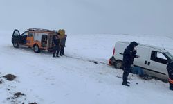 Kuşmer Yaylası’nda kardan mahsur kalan vatandaşın yardımına AFAD ve jandarma yetişti