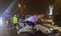 Bursa’da kamyon ile otomobil çarpıştı : 2 yaralı