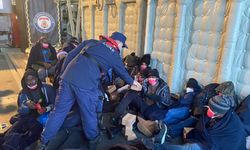 Yunanistan’ın ölüme ittiği 133 göçmen kurtarıldı