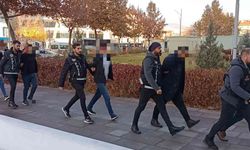 Kırşehir Emniyeti’nin uyuşturucu operasyonunda 5 kişi tutuklandı