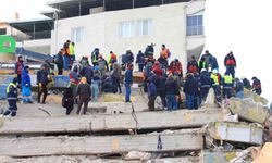 Depremin 3’üncü gününde Malatya’da arama kurtarma çalışmaları devam ediyor