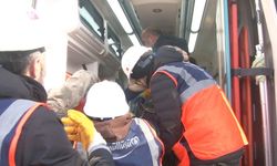 Hatay’da depremden 30 saat sonra enkazdan 1 kadın sağ çıkarıldı