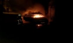 Şanlıurfa’da otomobil alev alev yandı
