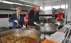 Akşehir’de günlük 2 bin 250 kişiye iftar yemeği