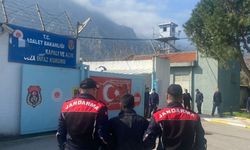 Manisa’da aranan 8 kişi jandarma dedektiflerinden kaçamadı