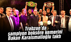 Şampiyon boksöre kemerini Bakan Karaismailoğlu taktı