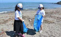 Trabzon'da öğrencilerden sahil temizliği!