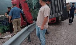 Devrilen kamyonun sürücüsü öldü