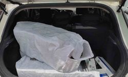 Otomobildeki çuvaldan bin 500 paket kaçak sigara çıktı