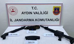 Ruhsatsız av tüfekleri ile yakalandı