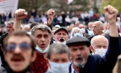 Emekliler yarın meydana iniyor!