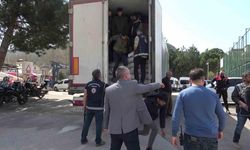 Amasya’da 40 kaçak göçmen taşıyan tırın sürücüsü tutuklandı