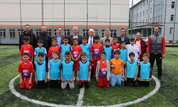 Of'ta ilkokullar arası futbol turnuvası düzenlendi!