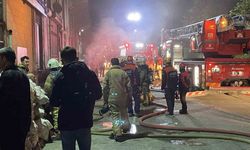 Başakşehir’de mobilya atölyesinde çıkan yangın paniğe neden oldu