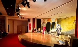 Kayseri Devlet Tiyatrosu ' Kral Üşümesi' adlı oyunla Akçaabat'ta