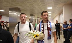 Trabzonspor’un yeni transferleri Borna Barisic ve John David Lundstram Trabzon’da