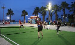 Trabzon Akçaabat'ta ayak tenisi heyecanı