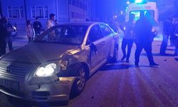 Çorum'da otomobil ve motosiklet çarpıştı: 3 yaralı