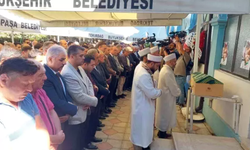 Cenaze namazını kıldıran imam cemaat yerine Sıla bebekten helallik istedi