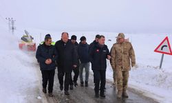 Bayburt’un kapalı köy yollarında yol açma çalışmaları yapılıyor