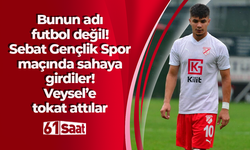 Bunun adı futbol değil! Sebat Gençlik Spor maçında sahaya girdiler! Veysel Sönmezsoy’a tokat attılar