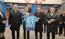 Genel Başkan Destici'ye Trabzonspor forması hediyesi...