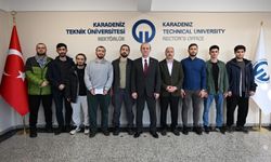 KTÜ Rektörü’nden anlamlı ziyaret: “Geçerken Öğrenci Kulübü” ile buluşma