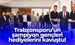 Trabzonsporu’un şampiyon gençleri hediyelerini kavuştu!