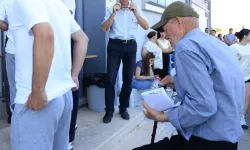 YKS'nin en yaşlı adayı 81 yaşındaki Şevki Kılıç sınavda ter döktü