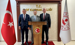 Trabzon'da Kaymakam Demirer'e veda ziyareti