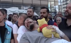 Tüm ailesini kazada kaybetti! Törene katılanlar gözyaşları  içinde kaldı