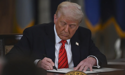 Donald Trump 12 ülkeden ABD'ye seyahati yasakladı
