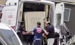Sosyal medyada  tepki çekti! Ambulansa dolap yüklediler